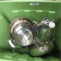 Tub--pots/pans, gallon jug