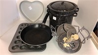 (1) mini muffin pan (1) heart shaped cake pan (1)