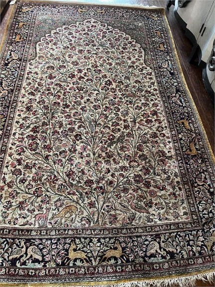 Unlimited Luxury Rug Auction 17