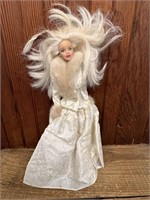Mattel 1998 Winter Barbie