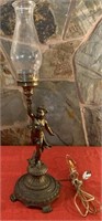 F - VINTAGE FIGURAL TABLE LAMP (L63)