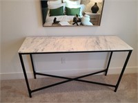 CONSOLE TABLE