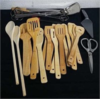 wooden spoons, spatulas and scissors