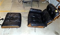 CURVED WOOD LEATHER CHAIR AND OTTOMAN CHAIR ON