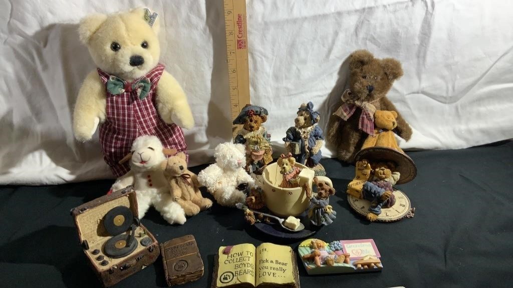 Boyd’s Bears and Friends Figures