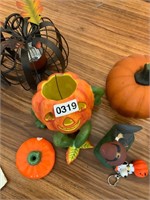 Pumpkins, creamer, sugar, all decor 318-320