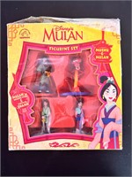 Disney’s Mulan Figurine Set (box damaged)