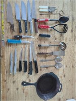 Cast Iron Pan & Large Selection of Kitchen Knives