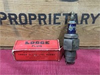 Vintage Lodge Spark Plug in Box
