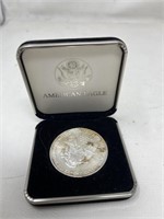 American eagle 1 Oz. Fine silver one dollar coin