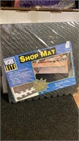 New work site shop mats-interlocking (4) 2’ x 2’