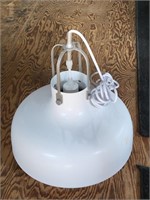 White metal Industrial Style Hanging Lamp - Note