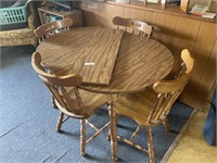 WOOD TABLE WITH 4 CHAIRS AND 1 LEAF