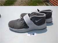 Nike Shoes size 11