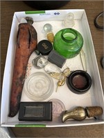 Flat of miscellaneous items