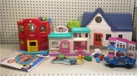 Fisher Price & Little People play Houses & more