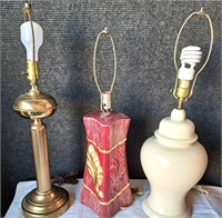 1 BRASS LAMP 2 CERAMIC END TABLE LAMPS