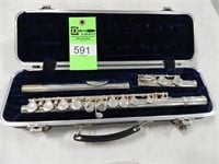 50 Series by Gemeinhardt flute with carrying case