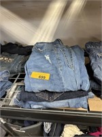 LOT OF JEANS MIXED SIZES