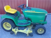 John Deere GT 235 lawn tractor
