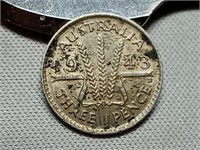 OF) 1943 Australia silver three Pence