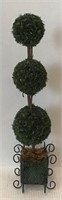 SMALL TOPIARY