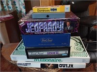 Mixed lot of games including dominos, Trivial
