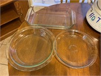 Pyrex Glass Pie Plate & Other Glass Baking Dishes