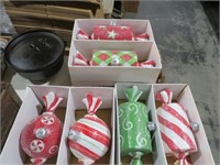 6 LARGE CHRISTMAS ORNAMENTS