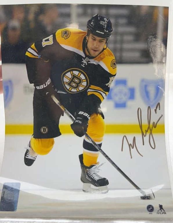 8x10in autographed Hockey photo