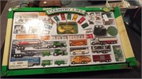 New Ray Deluxe Country Life 100 piece set in