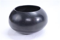 Vtg Southwest Black on Black Pottery Pot