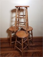 (4) Stools