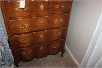 ANTIQUE FRENCH PROVINCIAL CHEST OF DRAWERS