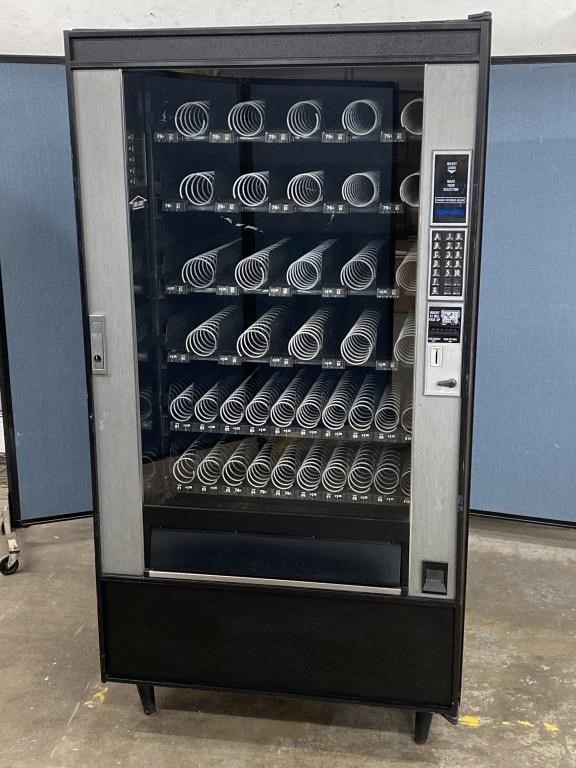 Snacktron I Vending Machine 37.5"x35.5"x71.5"