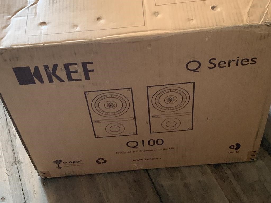 Kes Q series speakers in original box,