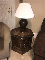 End Table & Modern Lamp w/Shade