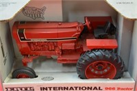 ERTL IH 966 Tractor 1/16 Scale