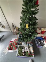 Christmas Tree & Christmas