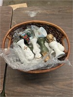 Basket with figurines