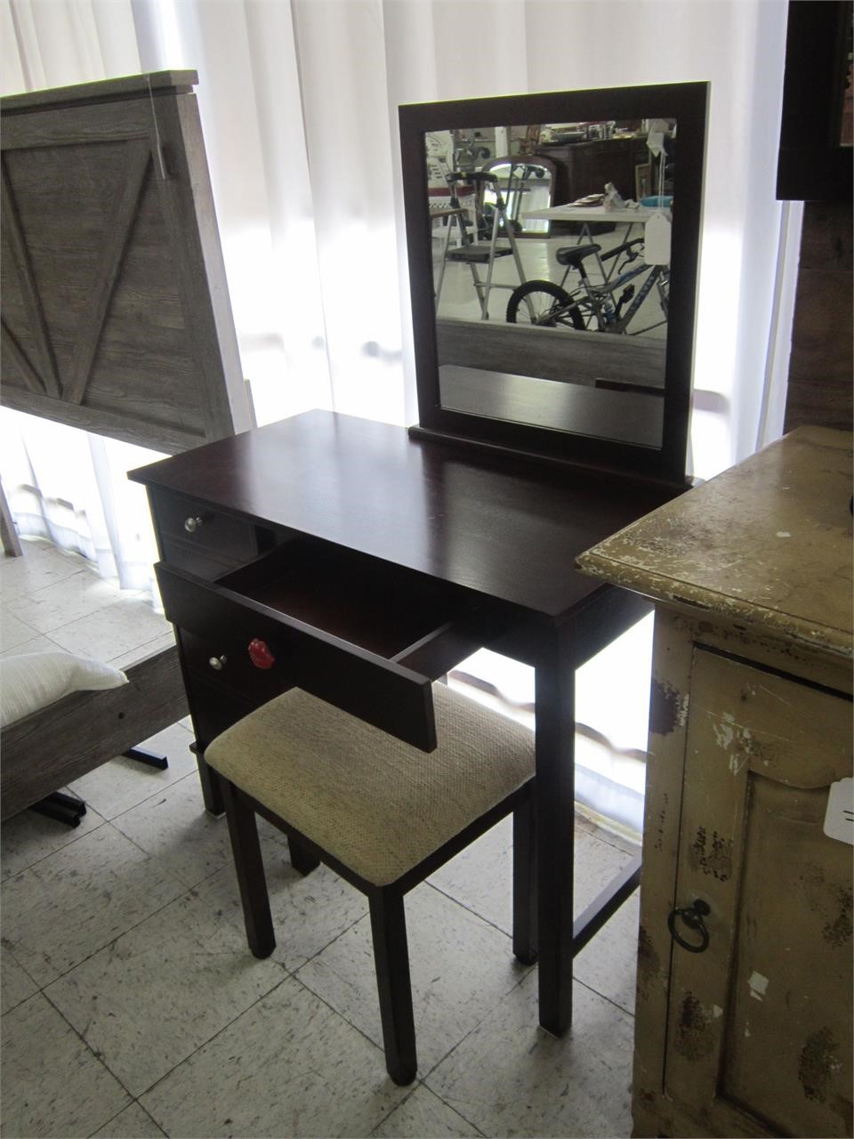 MIRRORED BACK VANITY WITH STOOL