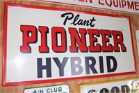 Plant Pioneer Hybrid metal advertising sign Stout