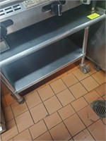 SS GRILL STAND ON WHEELS 36" X 30" X 29"