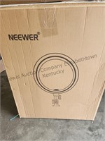 Neewer 18 in led ring light and stand unboxed