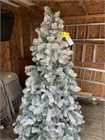 6FT FLOCKED ARTIFICIAL CHRISTMAS TREE