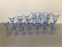 18 pieces of blue stemware glasses