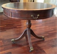 ROUND WOOD TABLE