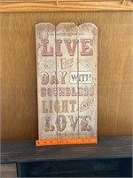 Live each day wooden picture