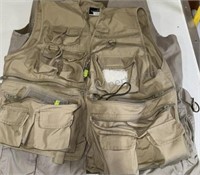 Fishing Vest with fishing items Sz M