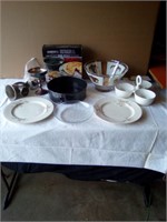(8) Assorted Kitchenware